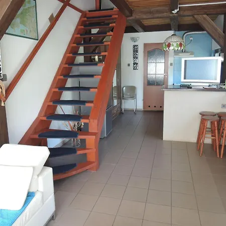With Private Beach, Cleaning Included Appartement Sulomino